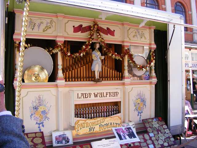 Llandudno Victorian Extravaganza & Carnival & Fairground - Conwy North ...